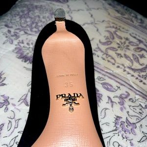 Prada Pumps